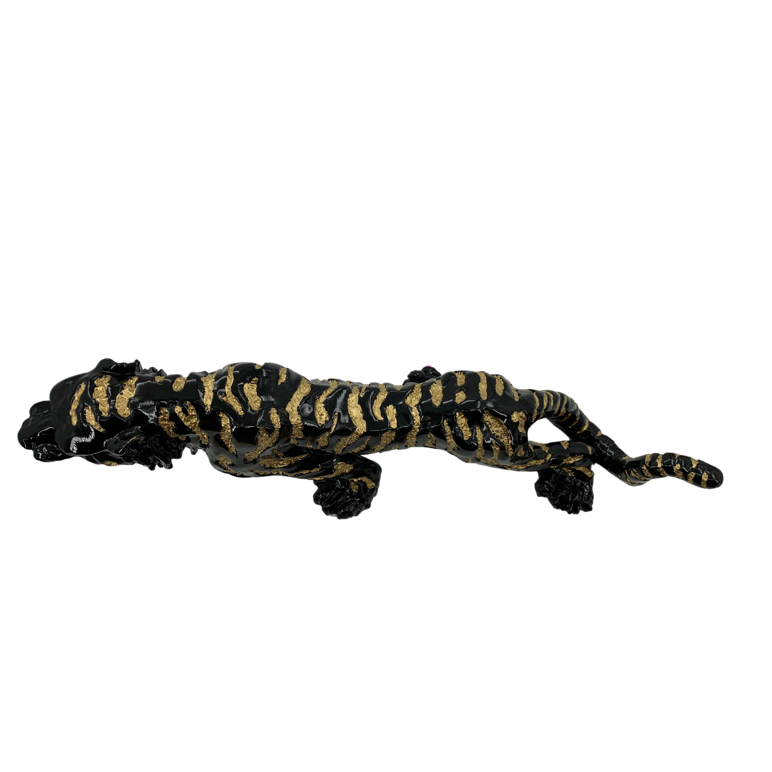 Decorative Tiger Statue Figurine for Home and Office, Animal Collectibles, Black